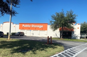 Public Storage - Tampa - 18191 E Meadow Rd