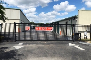 Public Storage - Tampa - 18191 E Meadow Rd - Photo 4