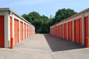 Public Storage - Garland - 4333 Jackson Drive - Photo 2