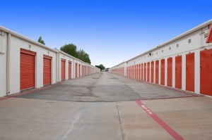 Public Storage - Richardson - 1100 North Central Expressway - Photo 2