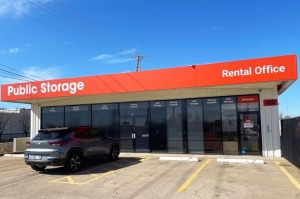 Public Storage - Arlington - 100 N Collins #101 - Photo 1