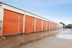 Public Storage - Houston - 8430 Gulf Freeway