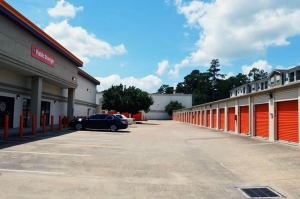 Public Storage - Houston - 7715 Katy Freeway Picture of Public Storage - Houston - 7715 Katy Freeway