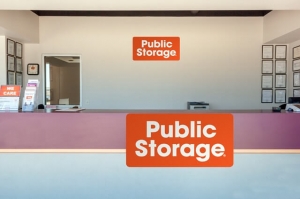 Public Storage - Houston - 11900 Katy Freeway Picture of Public Storage - Houston - 11900 Katy Freeway