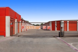 Public Storage - Garland - 655 Keen Drive - Photo 4