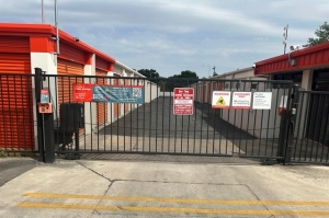 Public Storage - San Antonio - 12710 Nacogdoches Road - Photo 4