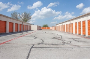 Public Storage - Duncanville - 1212 N Duncanville Rd - Photo 2