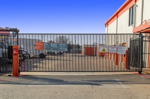 Public Storage - Plano - 2801 K Ave - Photo 4