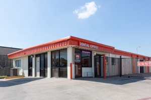 Public Storage - Fort Worth - 5204 McCart Ave - Photo 1