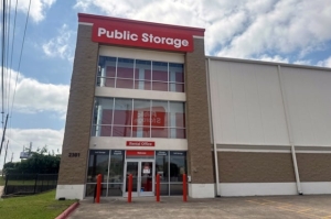 Public Storage - Austin - 2301 E Ben White Blvd - Photo 1