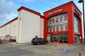 Public Storage - Dallas - 8939 East RL Thornton Fwy - Photo 1