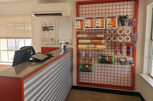 Public Storage - Houston - 5151 S Shaver Street - Photo 3