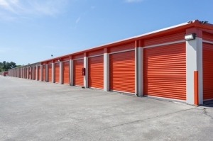 Public Storage - Houston - 9576 Cypress Creek Pkwy - Photo 2