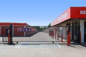 Public Storage - Houston - 9576 Cypress Creek Pkwy - Photo 4