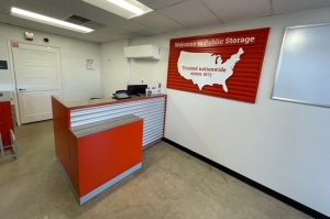 Public Storage - Houston - 6456 Highway 6 North - Photo 3