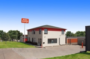 Public Storage - Fort Worth - 799 East Loop 820 - Photo 1