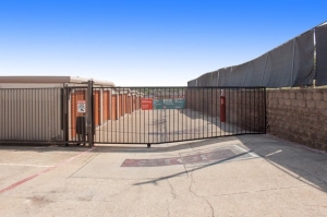 Public Storage - Fort Worth - 799 East Loop 820 - Photo 4