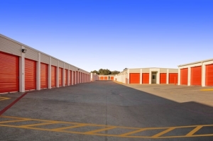Public Storage - Plano - 3301 W Parker Road - Photo 2