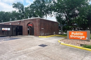 Public Storage - Sugar Land - 15220 Lexington Blvd - Photo 1