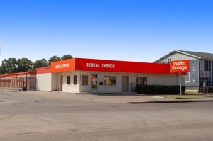Public Storage - Garland - 1822 West Kingsley Road - Photo 1