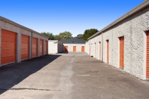 Public Storage - Garland - 1822 West Kingsley Road - Photo 2