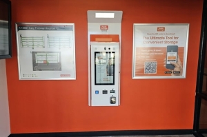 Public Storage - Houston - 10801 Katy Freeway - Photo 3