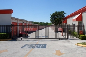 Public Storage - San Antonio - 16639 San Pedro Ave Picture of Public Storage - San Antonio - 16639 San Pedro Ave
