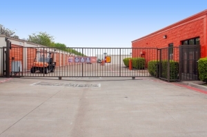 Public Storage - Carrollton - 3750 Marsh Lane