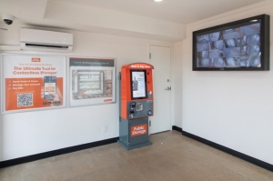 Public Storage - Dallas - 11216 E Northwest Hwy - Photo 3