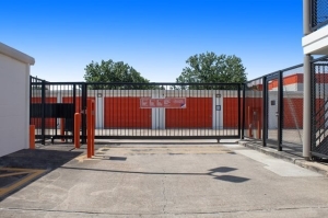 Public Storage - Houston - 1419 W Gray St - Photo 4