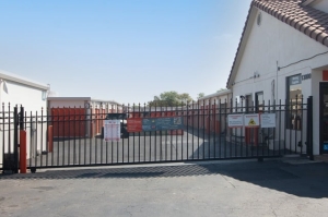 Public Storage - San Antonio - 13800 Nacogdoches Road - Photo 4