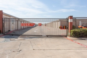 Public Storage - Coppell - 1601 E Belt Line Rd - Photo 4