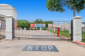 Public Storage - Austin - 13675 N US Highway 183 - Photo 4