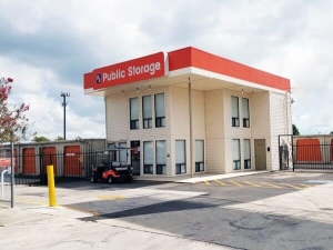 Public Storage - San Antonio - 4622 Center Park Blvd - Photo 1