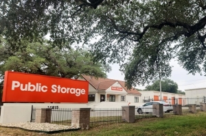 Public Storage - San Antonio - 14815 Jones Maltsberger Road - Photo 1