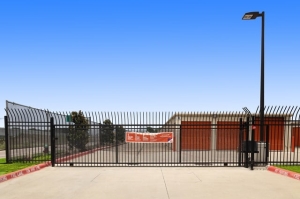 Public Storage - Pasadena - 1507 East Beltway 8 S - Photo 4