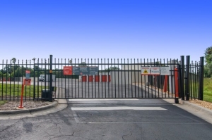 Public Storage - Largo - 199 Missouri Ave N - Photo 4