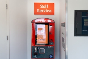 Public Storage - Dallas - 7568 Greenville Ave - Photo 3