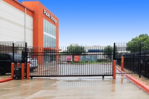 Public Storage - Houston - 8555 Larkwood Drive - Photo 4