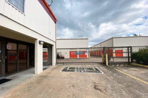 Public Storage - Houston - 707 Maxey Rd