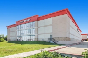 Public Storage - Round Rock - 1501 Louis Henna Blvd - Photo 1