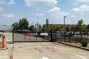 Public Storage - Houston - 5200 Gulfton St - Photo 4