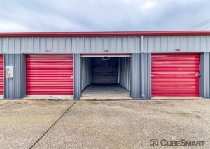 CubeSmart Self Storage - College Station - 219 Manuel Drive - Photo 6