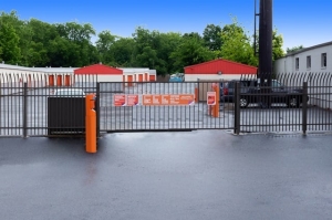 Public Storage - Charlotte - 5748 N Tryon Street - Photo 4