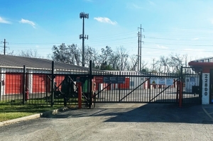 Public Storage - Bedford Heights - 22800 Miles Road - Photo 4