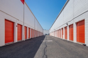 Public Storage - Bay Shore - 122 Saxon Ave - Photo 2