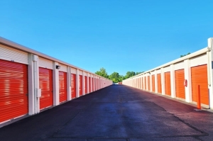 Public Storage - Indianapolis - 7435 Rockville Road - Photo 2