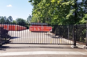 Public Storage - Summerville - 2046 N Main St - Photo 4