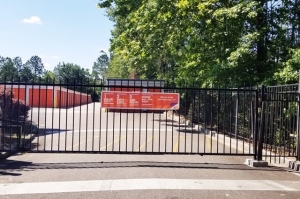 Public Storage - Summerville - 2046 N Main St - Photo 4