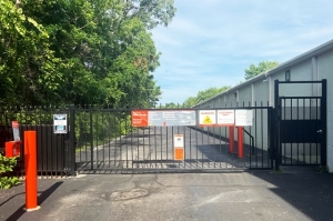 Public Storage - Indianapolis - 7430 Madison Ave - Photo 4